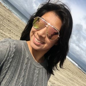 Meet your Posher, Janyra